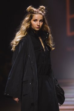 gd_1377-MBFW2022-EliByEliasRumelis-craw.jpg