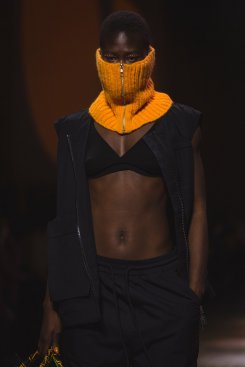 gd_1811-MBFW2022-EliByEliasRumelis-craw.jpg