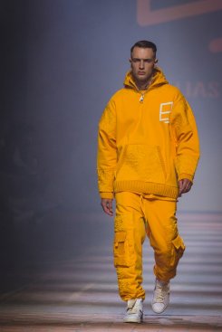 gd_1334-MBFW2022-EliByEliasRumelis-craw.jpg