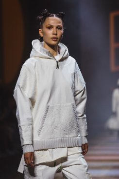 gd_1348-MBFW2022-EliByEliasRumelis-craw.jpg