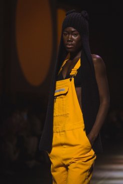 gd_1642-MBFW2022-EliByEliasRumelis-craw.jpg