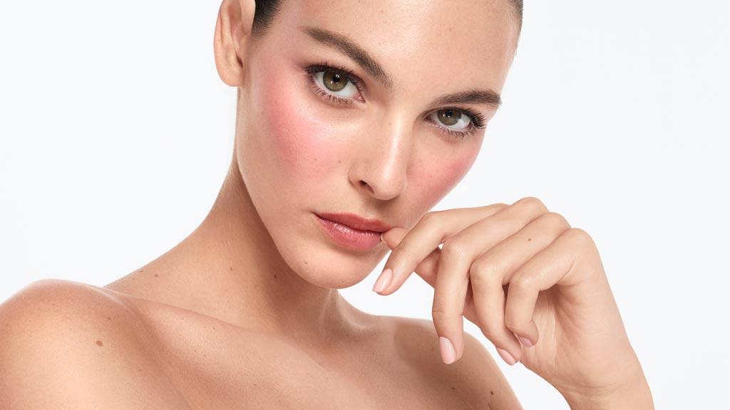 Vittoria Ceretti ist neue Armani Beauty Global Make-up Ambassador
