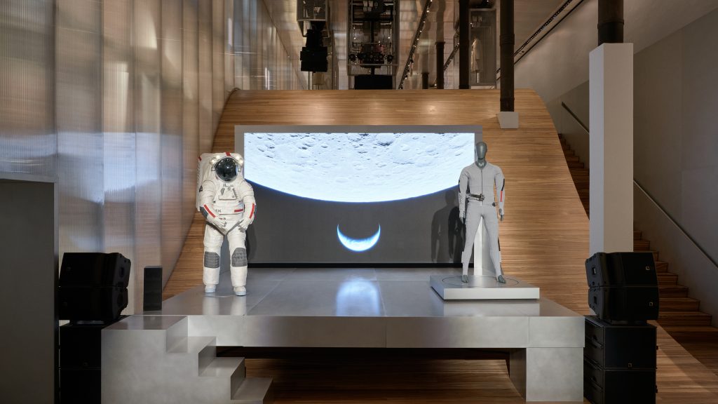 Der Astronaut trägt Prada