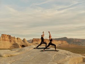 Yoga on the Rocks statt Spa von der Stange