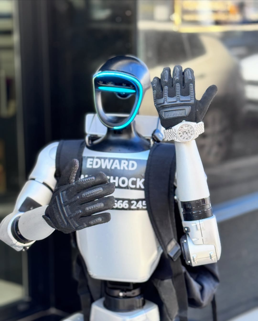 Roboter eröffnet Ausstellung in Vilnius